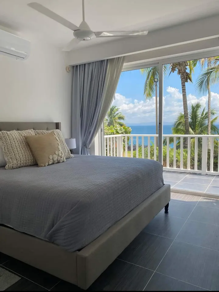 XIV-301 Oceanfront Retreat